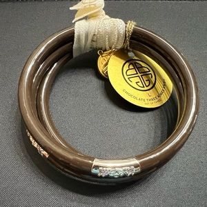 BuDhaGirl Large Chocolate Three Kings